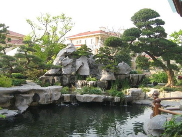 庭院假山.jpg